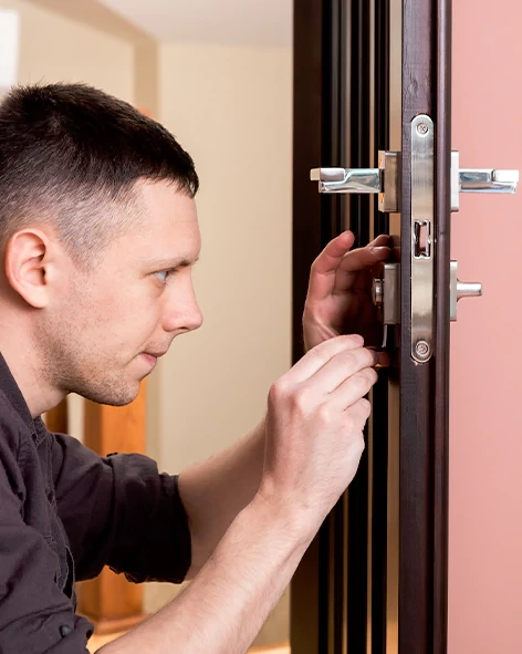 : Professional Locksmith For Commercial And Residential Locksmith Services in Melrose Park