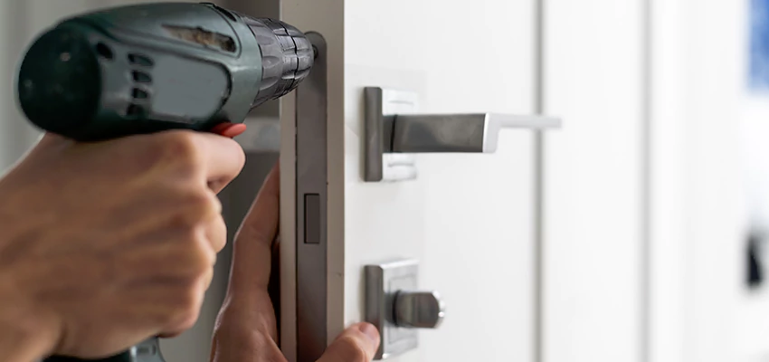 Locksmith For Lock Replacement Near Me in Melrose Park