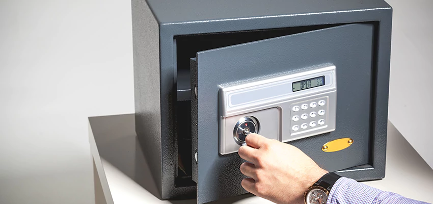 Jewelry Safe Unlocking Service in Melrose Park