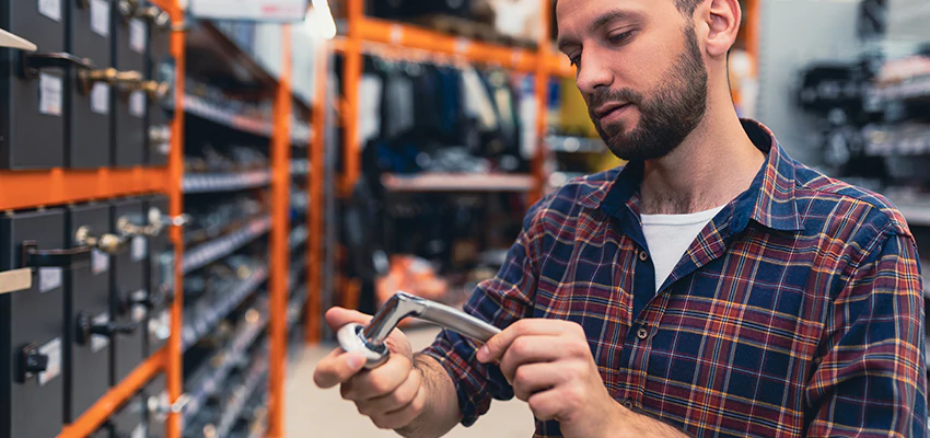 Locksmith For Retail Stores Lockout Services in Melrose Park